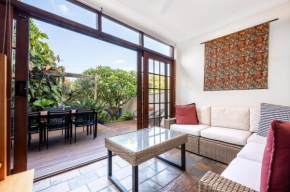 Charming 2-Bed Home Near Enmore Theatre, Sydney